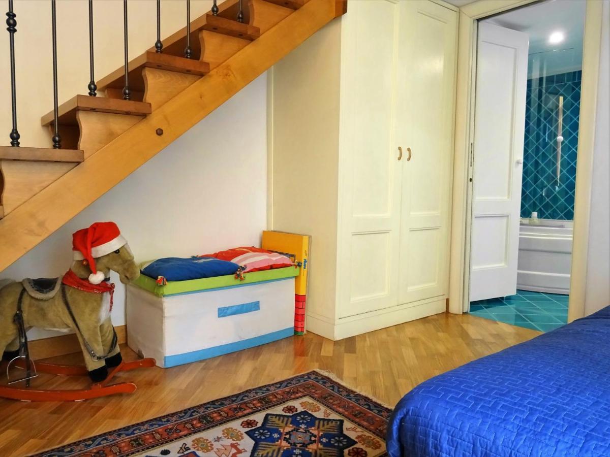 Mezzocannone Holiday House Neapol Exteriér fotografie